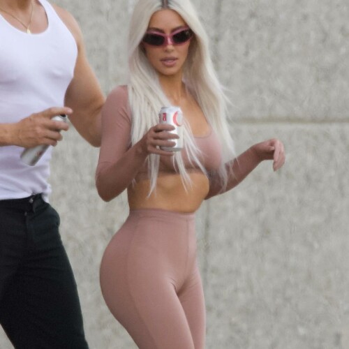 kim kardashian butt photos pink