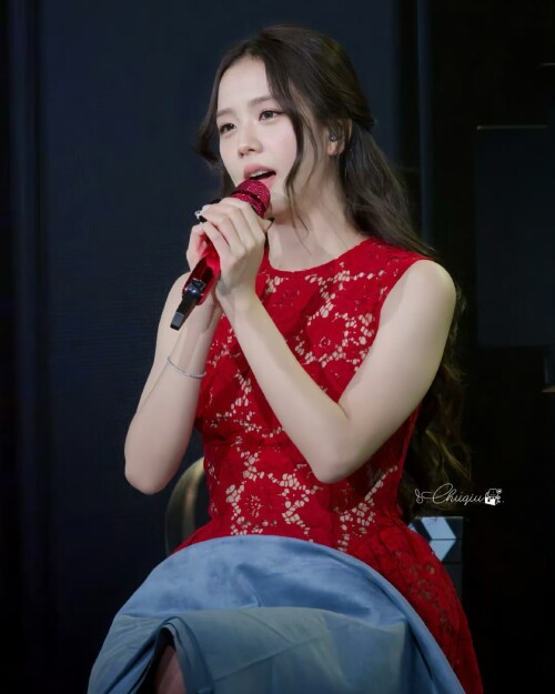 kimjisoo tw 20250321 193959 21832271779822638fd2f64d99