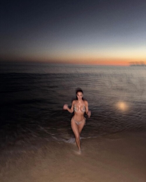 kimkardashian 2025 02 01T172018 7ae2202499313d559