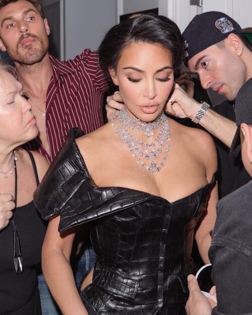 kimkardashian photo DJXHyUnSrP3 20250507 134747 49620048478e53532237edca7