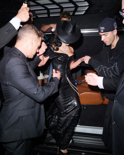 kimkardashian photo DJXHyUnSrP3 20250507 134747 496232010ab08c12376b5ce8f