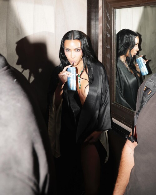 kimkardashian photo DQe5lOOkkAv 20251031 135720 574390861b34029e6c5d33f43
