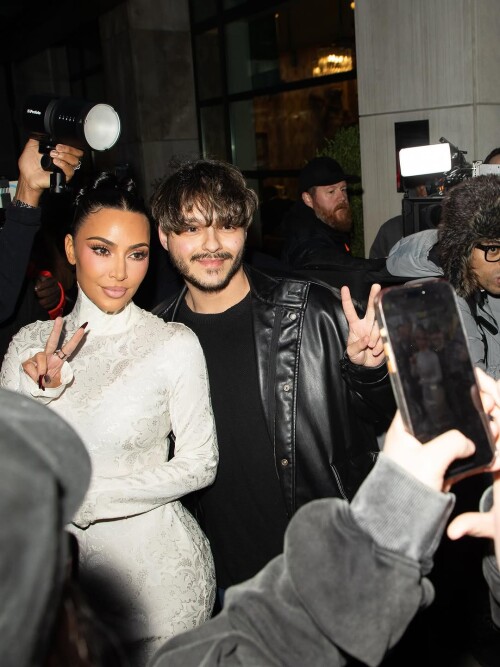 kimkardashian 1006639363ade6617140729c88