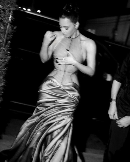 kimkardashian 130170088244296ac43a7b5c78