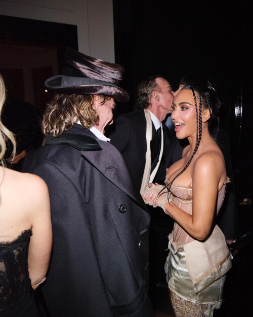 kimkardashian 1761325465 3750592302034178108 18428658ac99c300e6b715a2