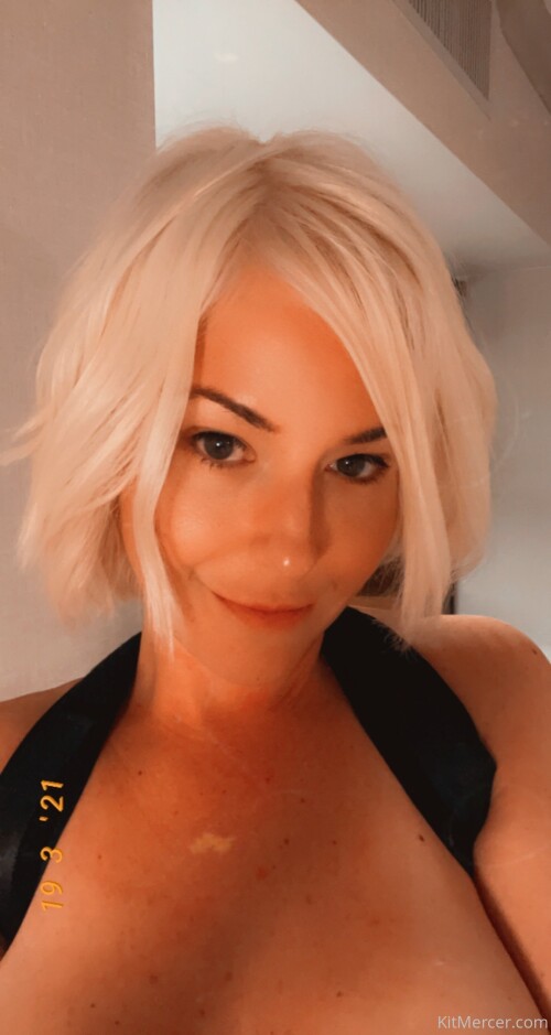 kitmercer 20 03 2021 2059740378 da8ef7dcf078e217