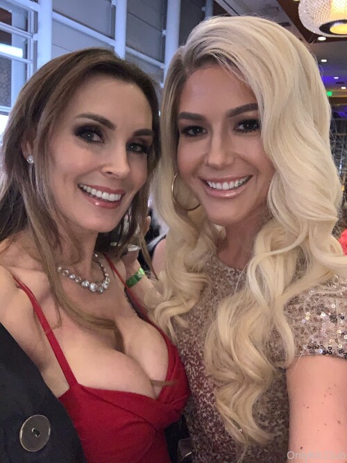 kitmercer 21 01 2020 131247681 Bombshells c910b1d72f1d569d