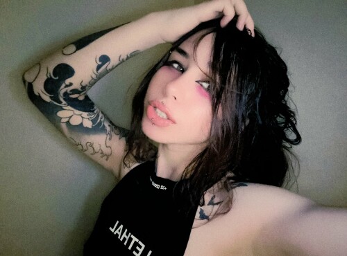 kiwithesmol 1715973623301677558 20231022 080927 img33fc4aaef40de47b4