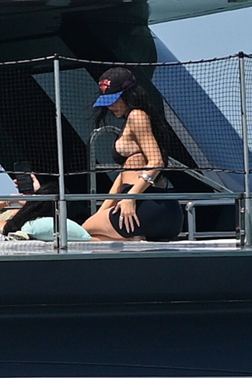 kylie-12d007e1ada6c177a7