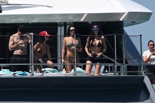 kylie-505599712191cd61b0