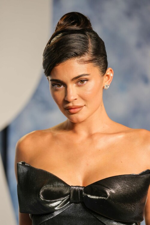kylie jenner 2023 vanity fair oscar party in beverly hills 0