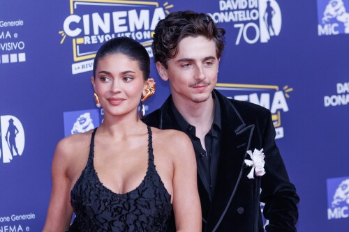 kylie3-5ef99ede68ad76c2f