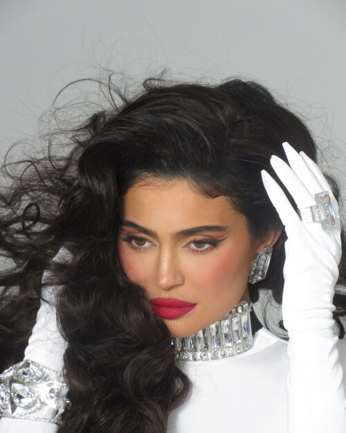 kyliecosmetics 2023 06 05T091554 2d22d27afa54d0d24