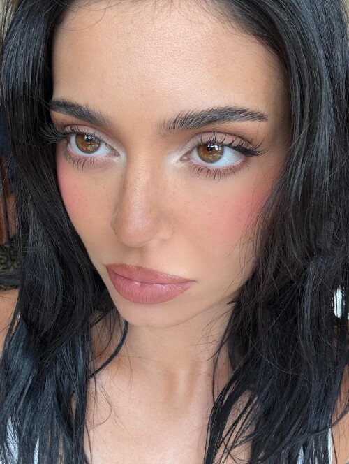 kyliejenner photo DPY6XVAEahB 20251004 093721 559163441c2bbb05384f858b8