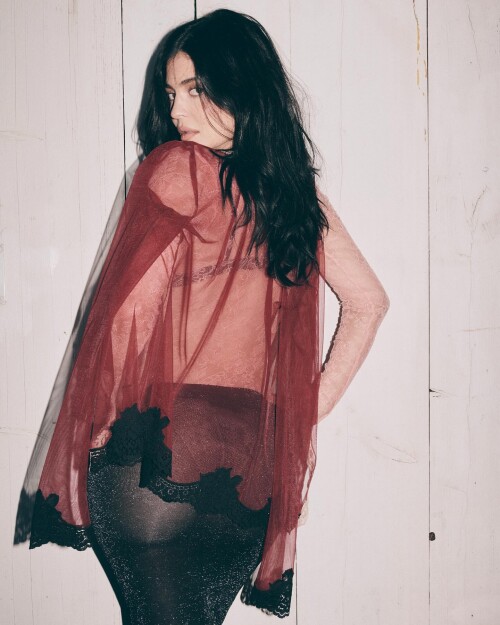 kyliejenner photo DPb7aSoEgRx 20251005 134412 5602564599a1fec86f3b7cfa8