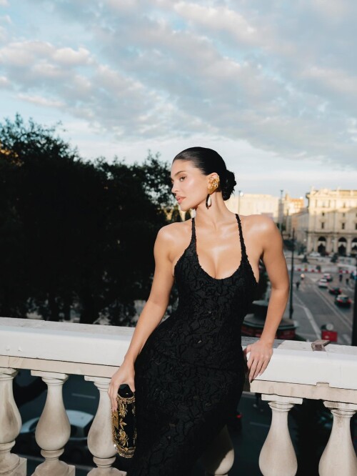 kyliejenner 3627595749742865804s2025 5 7 20.20.435 story4f81b1d29e94d508