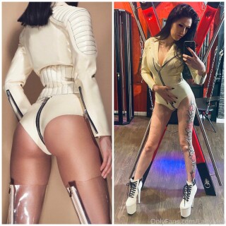 ladymeli-06-04-2021-2075193233-Ich-trenne-mich-von-meinem-Latex-Outfit.-Wer-Interesse-daran-hat-kann-mich-gerne-personl