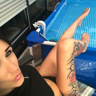 ladymeli-08-06-2021-2130690804-Genau-das-richtige-Wetter-fur-eine-Herrin