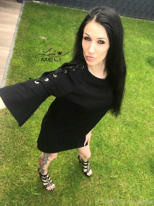 ladymeli 24 02 2021 2040032360 Geniest euren Tag meine Sklaven. Die Lady macht es jetzt auch. Heute 