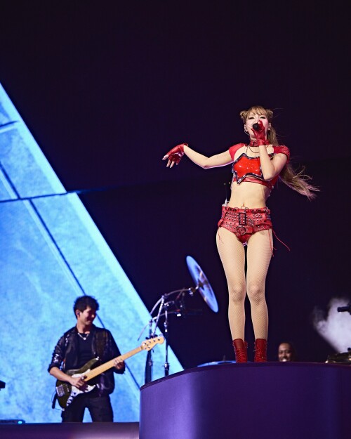 lalalalisa m photo DIc2RkTpaR2 20250414 223848 49146139220f23bd6675d99ba