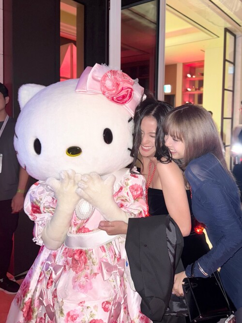 lalalalisa m photo DOLIY4REcR4 20250904 043908 542331565c21d40cdc8df2671