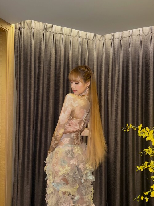 lalalalisa_m2025_09_24_11_54_22370c136c-4b45-494e-a7dc-2fcf5b9ff6e215cac9fb95174faf