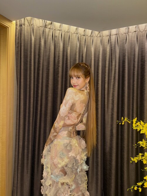 lalalalisa_m2025_09_24_11_54_22dac09ae8-e71f-499b-8a59-9dab46872c074d4d521469f87e9a