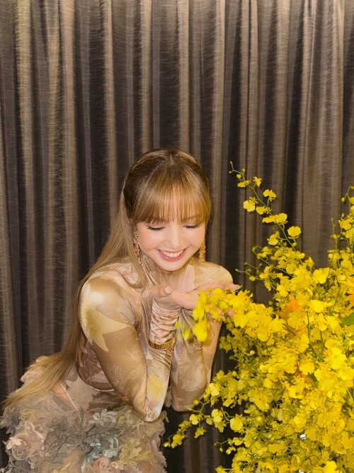 lalalalisa_m2025_09_24_11_54_22f44d314b-9c66-4db5-95e8-64b22330d29be6d4ede450e06171