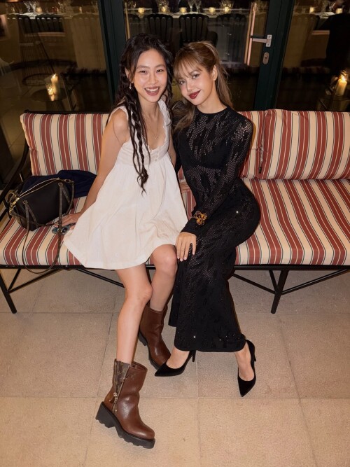 lalalalisa_m2025_10_02_20_37_19c4abb52b-b236-4bbe-8134-3975ae3440ebf1a61b1c467c9ed4