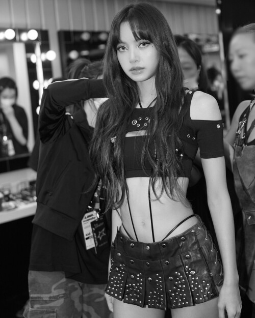 lalalalisa m 1731414712 3499682718710050455 8012033210233ae4b5ec64c117