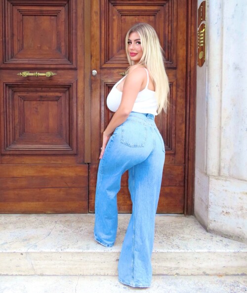 lali957 3691286287307234475s2025 8 4 8.43.445 storyc8bca5ae0fe9dea3