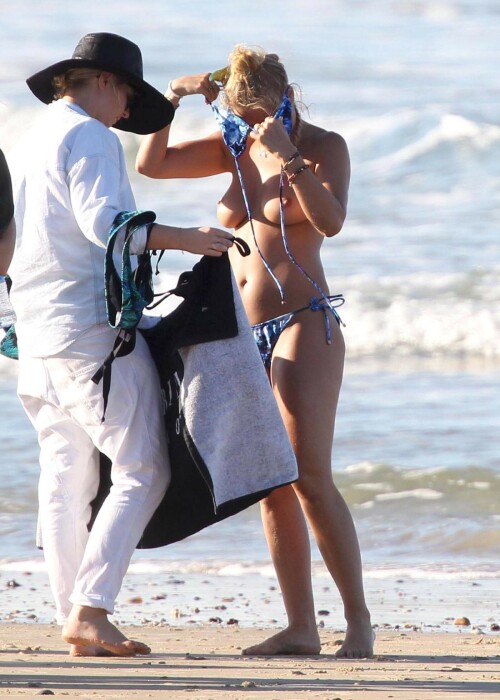 lara bingle 47