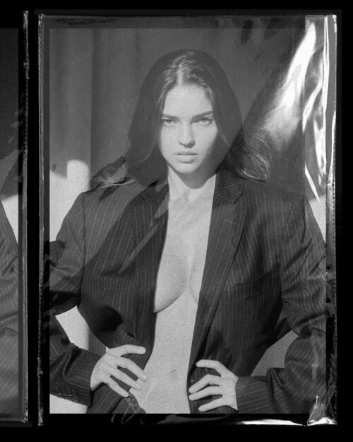 large 1598553297 73dc1c677ff3e27dadb8035a4ae61adf692affc6cdb7b3c9