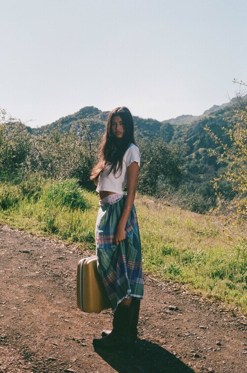 large 1700100923 165333907eb0b26d9d75af8faf9f97718c24d6af73f733a8