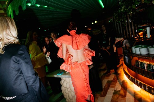 larsen2 19d93ad85053fd13d1