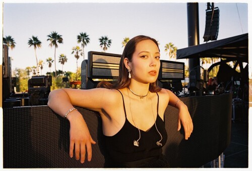 laufey 2025 04 23T032544.000Z 26028df3e3695ad24