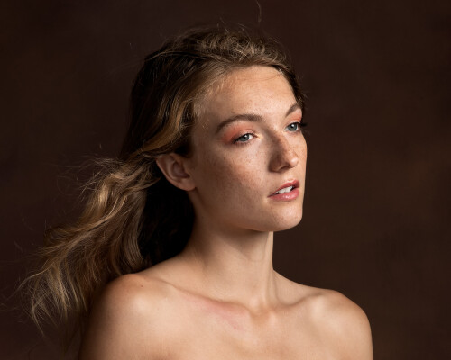 laura june 2019 213 cover