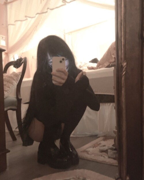 laurinchhhe 20240916 0004f8a726f59811ddcd