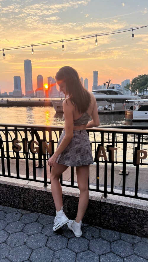 leaelui 2023 08 25T15 20 1463848fd3177dec12