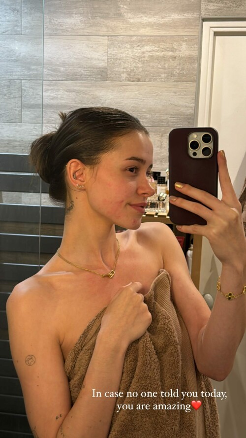 leaelui stories 2023 10 24 14.09 CyyoVJnsnK3 1 1 395758074 2299149753609936 2513316134038109790 n065