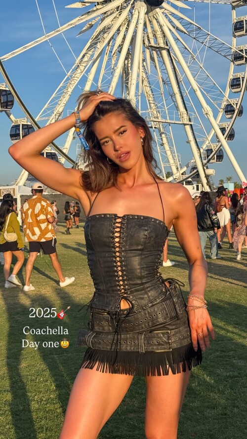 leaelui 1744472537 146549859614ff60fa2a4f59c1