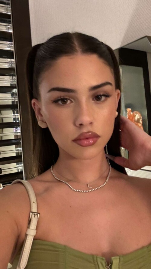 leahhalton RDownloade6a08dae9916ea29