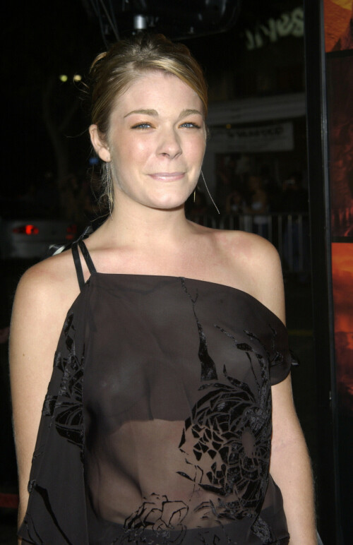 leann rimes haut transparent
