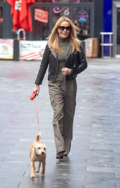 leaving work on 01 03 2024 v0 gzplurvem4mc1ccd12dbb04a8ce75