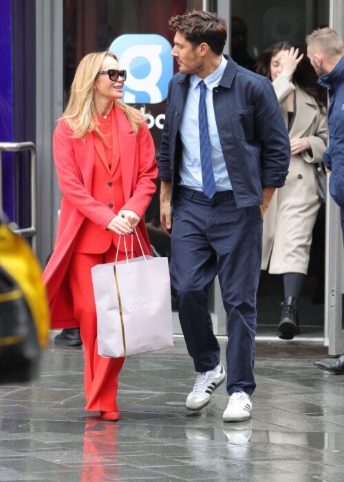 leaving work on 29 02 2024 v0 8spx71b42jlc19e51a06cef85fcee