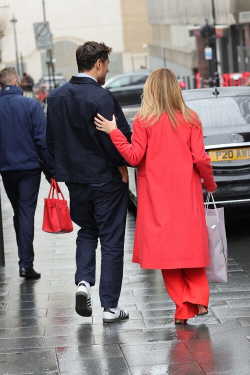 leaving work on 29 02 2024 v0 omd7xpg42jlc1de38cf07650fb75d