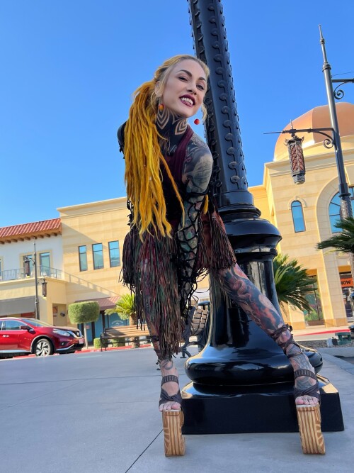 lenascissorhands 1757393007 3717604455266300572 5489374242f9e6536fcf03d4e