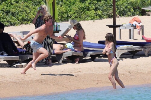 leni 56 f711ee3aa399fa51