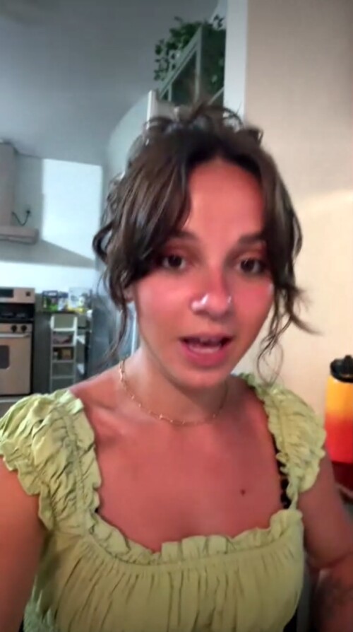 leyla thumbnail1835c6badb1df339