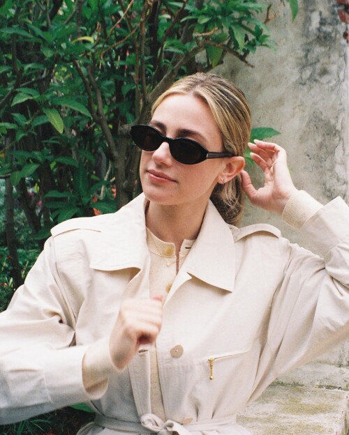 lilireinhart photo DJ4k2sKxyJY 20250520 133643 5000974187bcaf8b87f1d9825